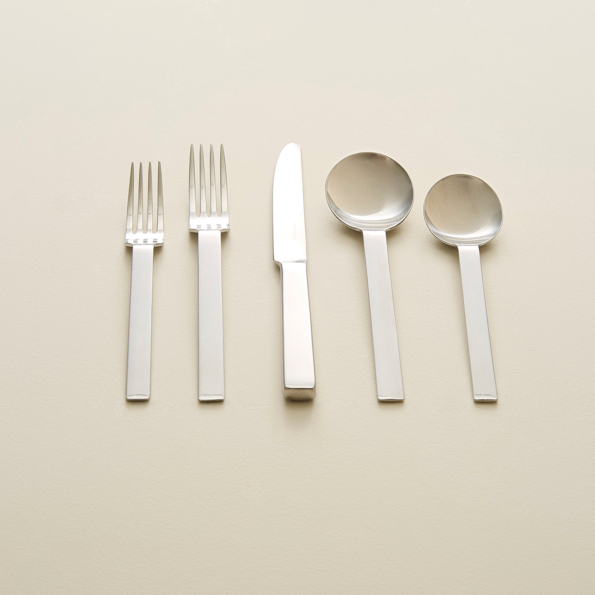 Odeon Stainless Steel 5-Piece Place Setting