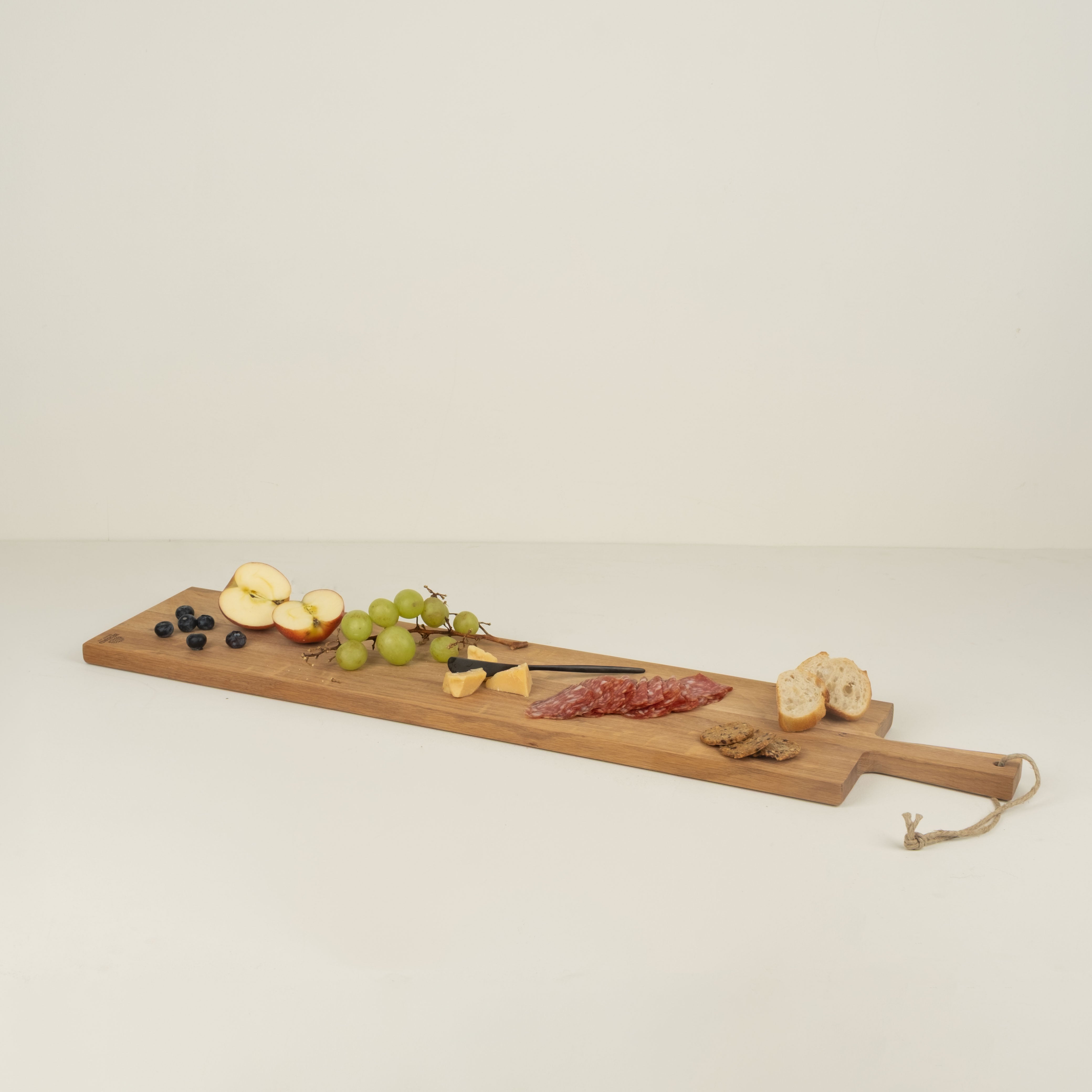 Large Nordic Oak Cheese & Charcuterie Board 1