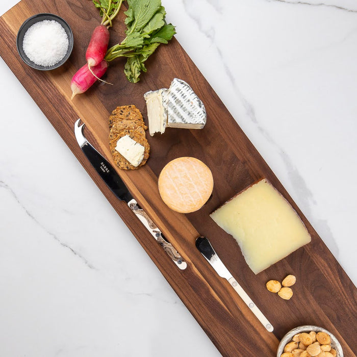 How to Assemble a Cheese Board