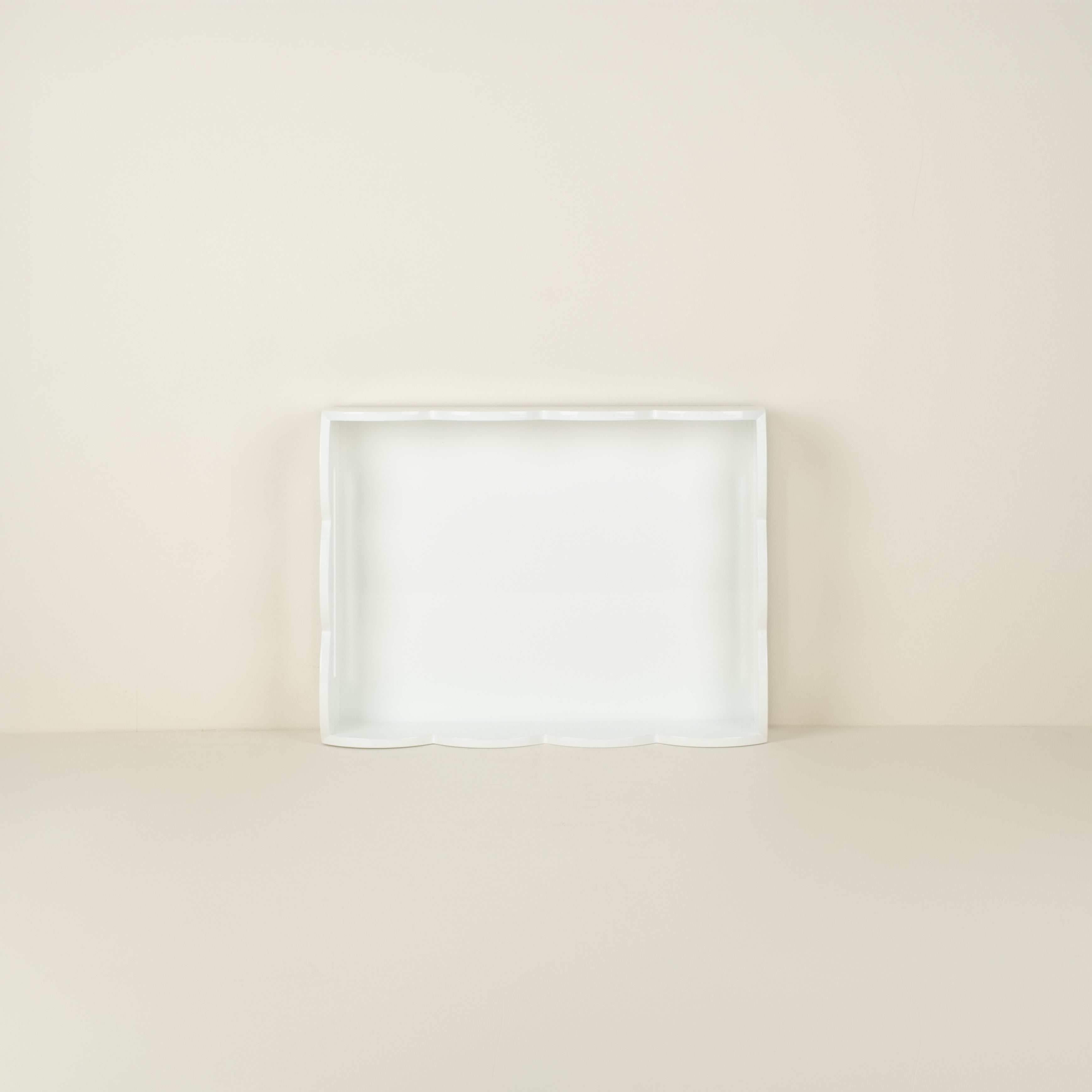 Small White Lacquered Scallop Tray