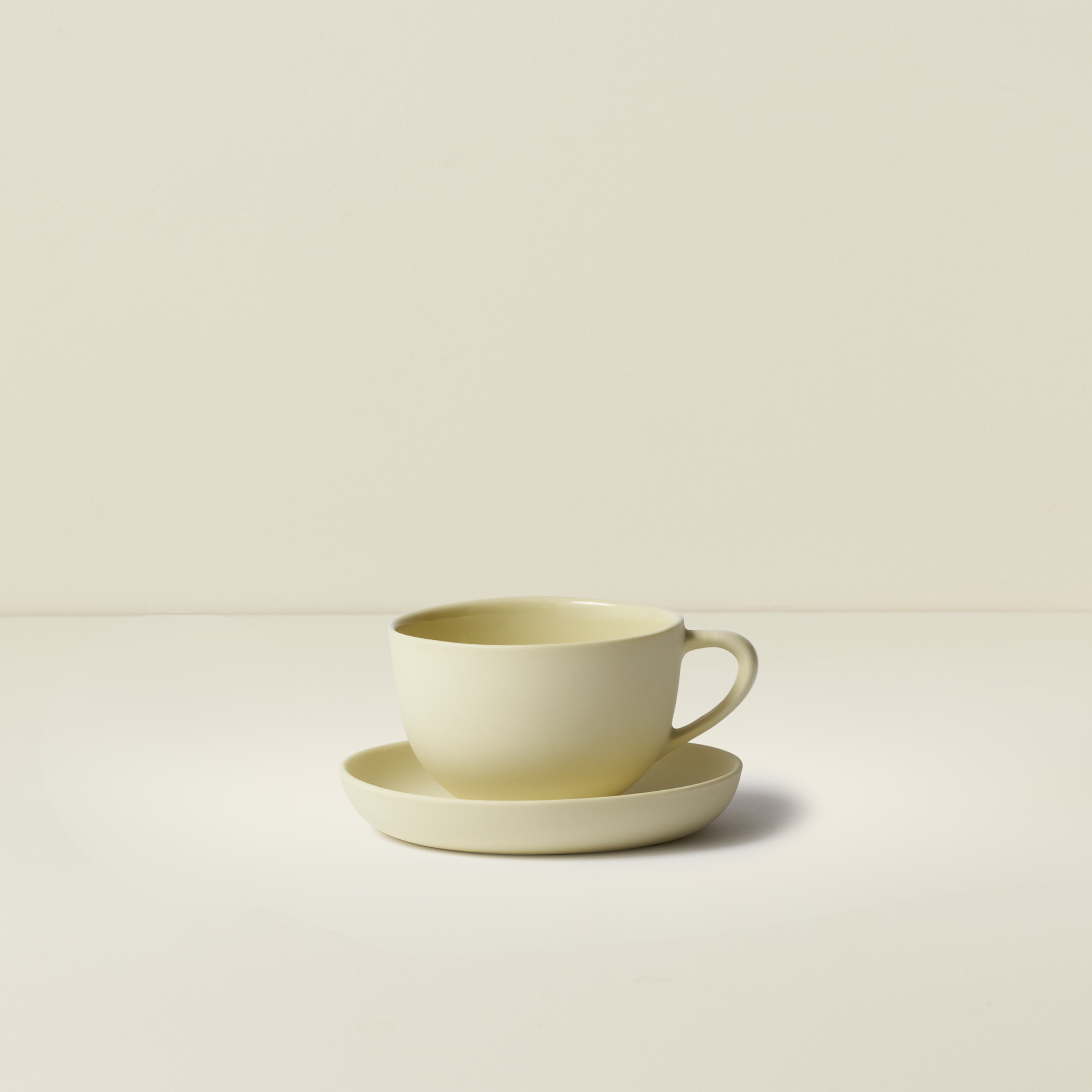 Tea Cup And Saucer Round