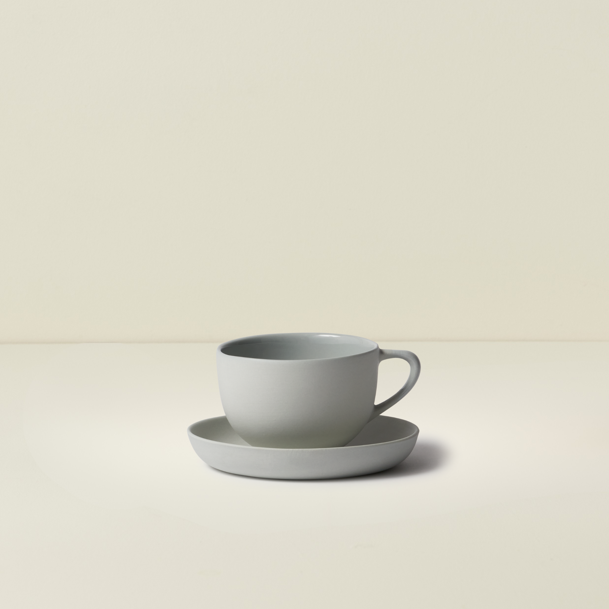 Tea Cup And Saucer Round