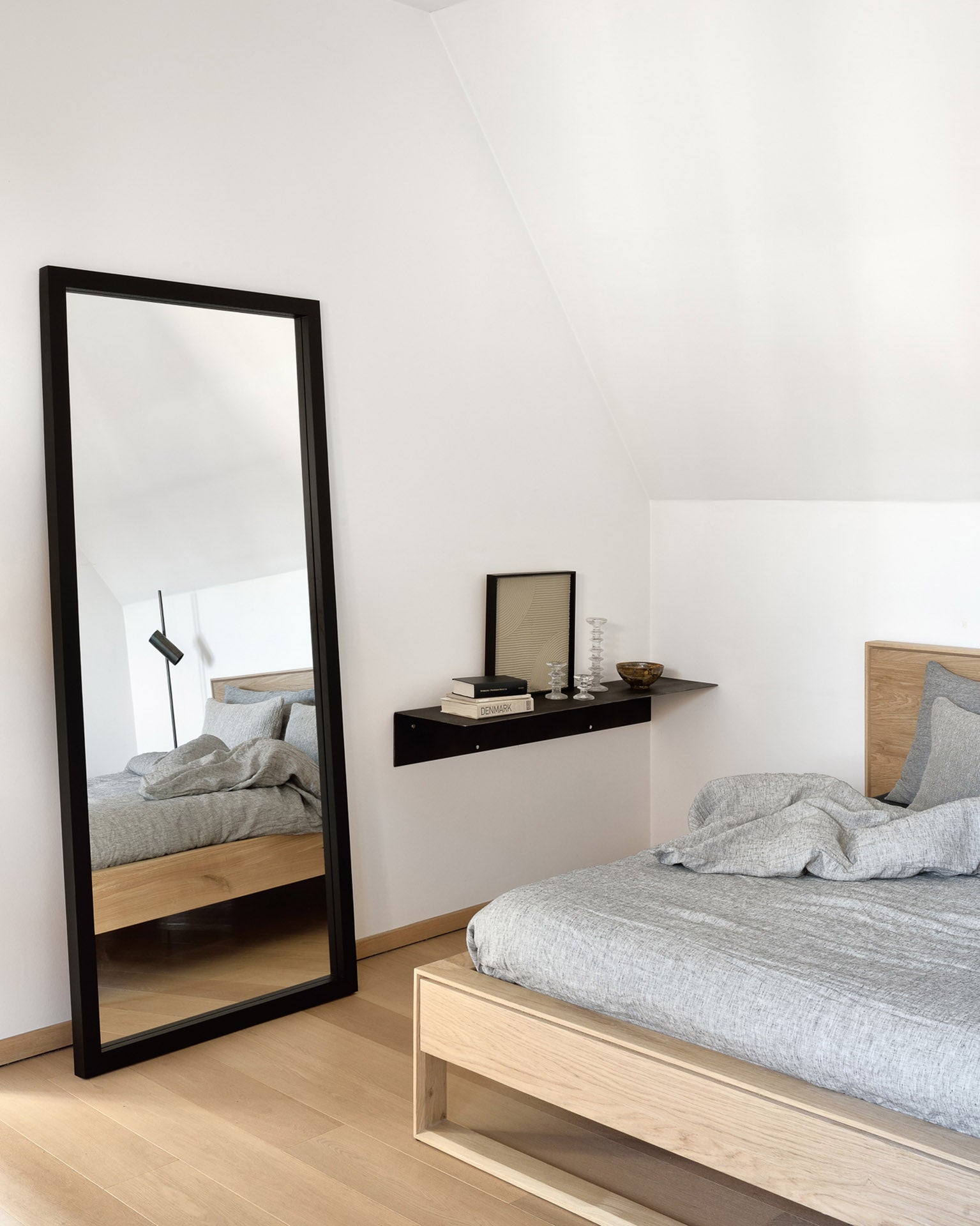 Light Frame Floor Mirror, Black Oak