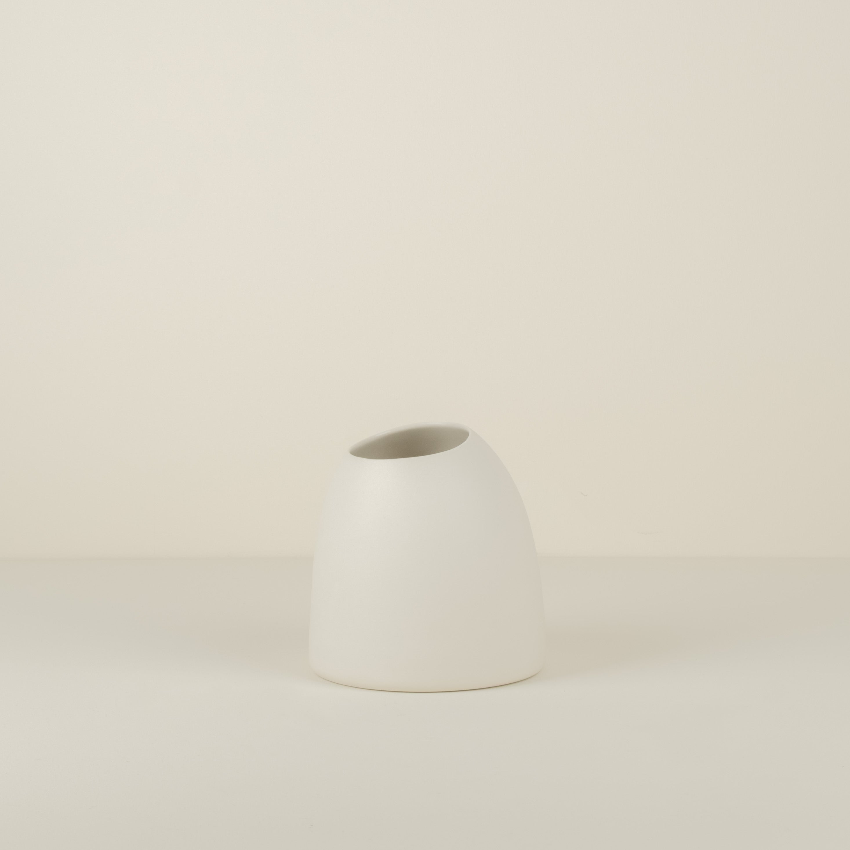 Hive Vase Medium, Milk