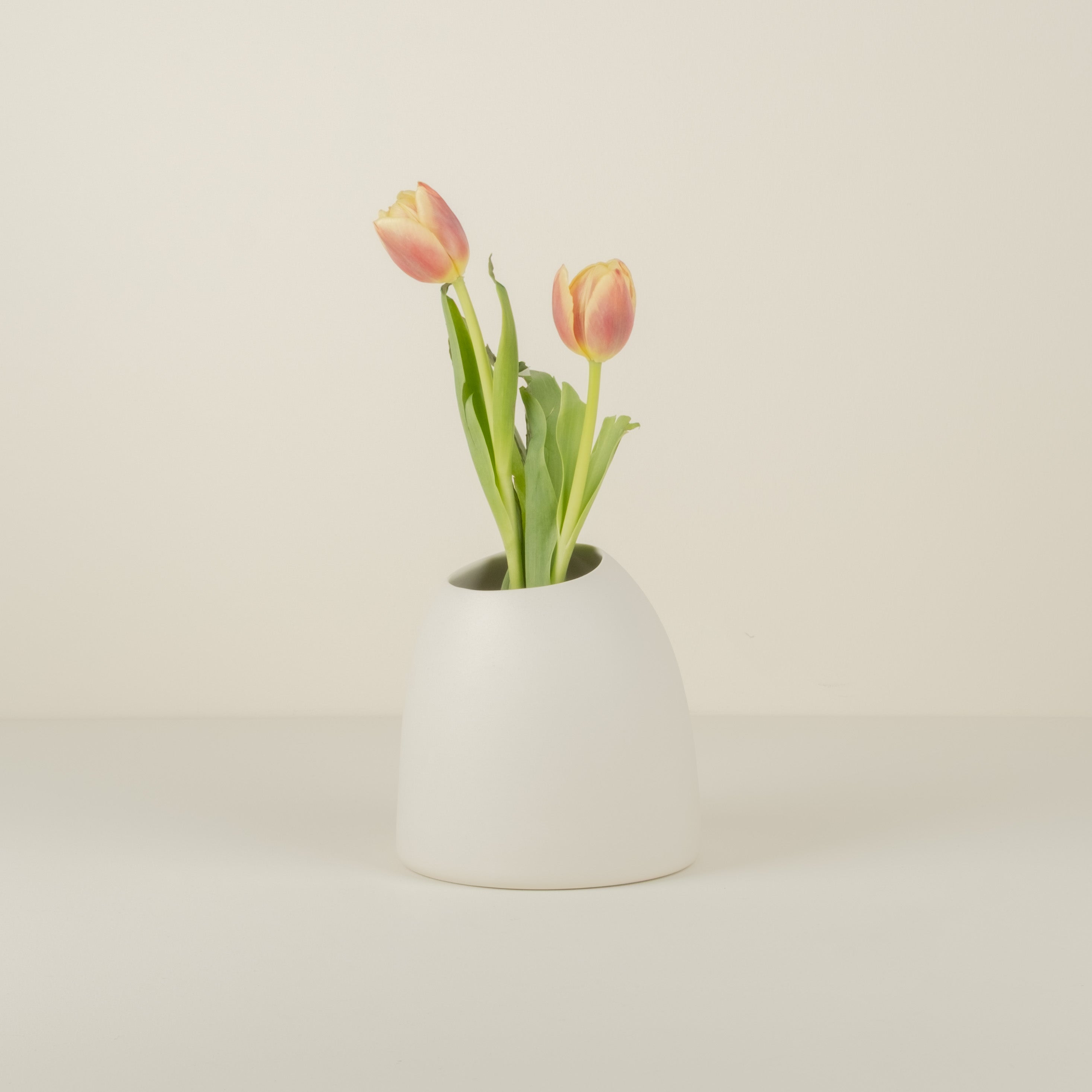 Hive Vase Medium, Milk