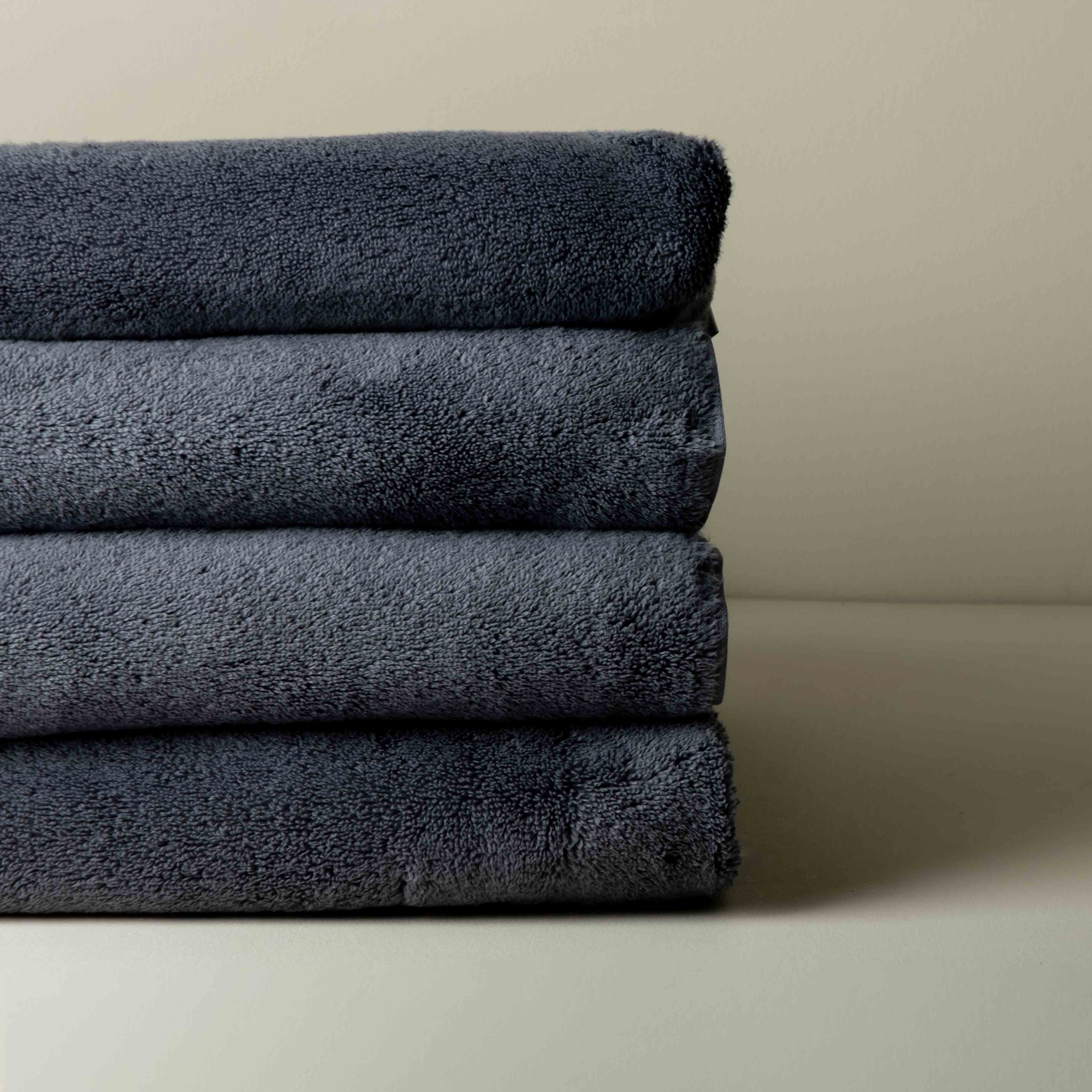 Milagro Bath Towel, Pool