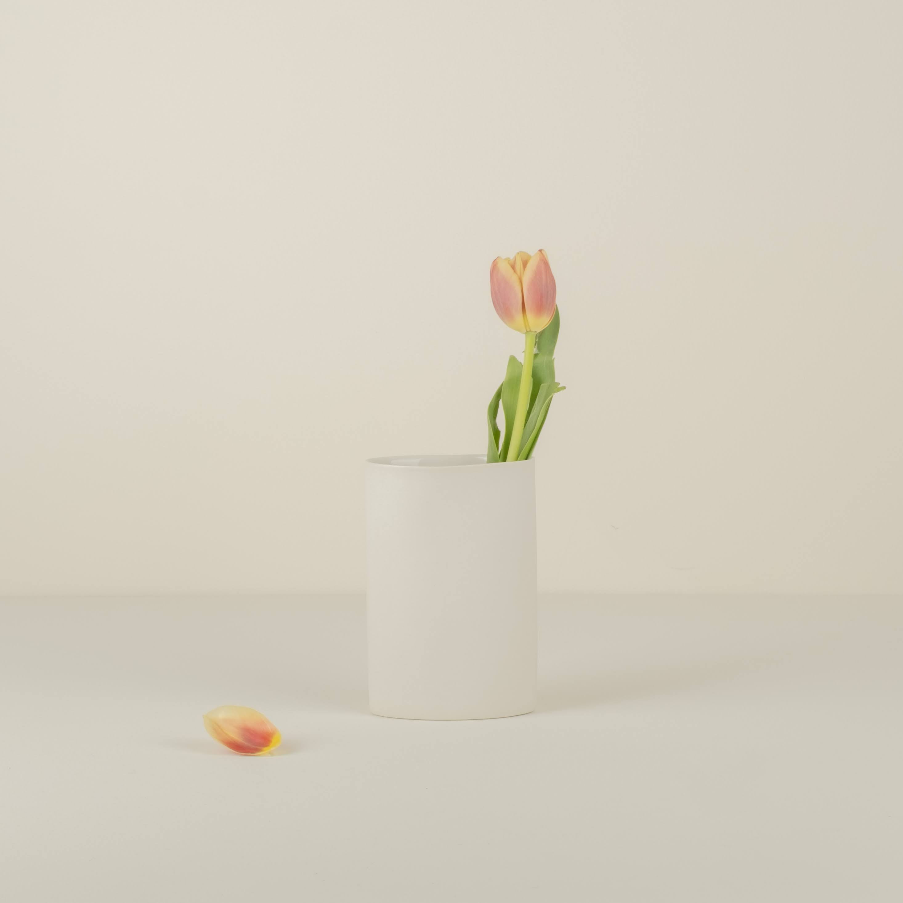Oval Vase Small, Milk