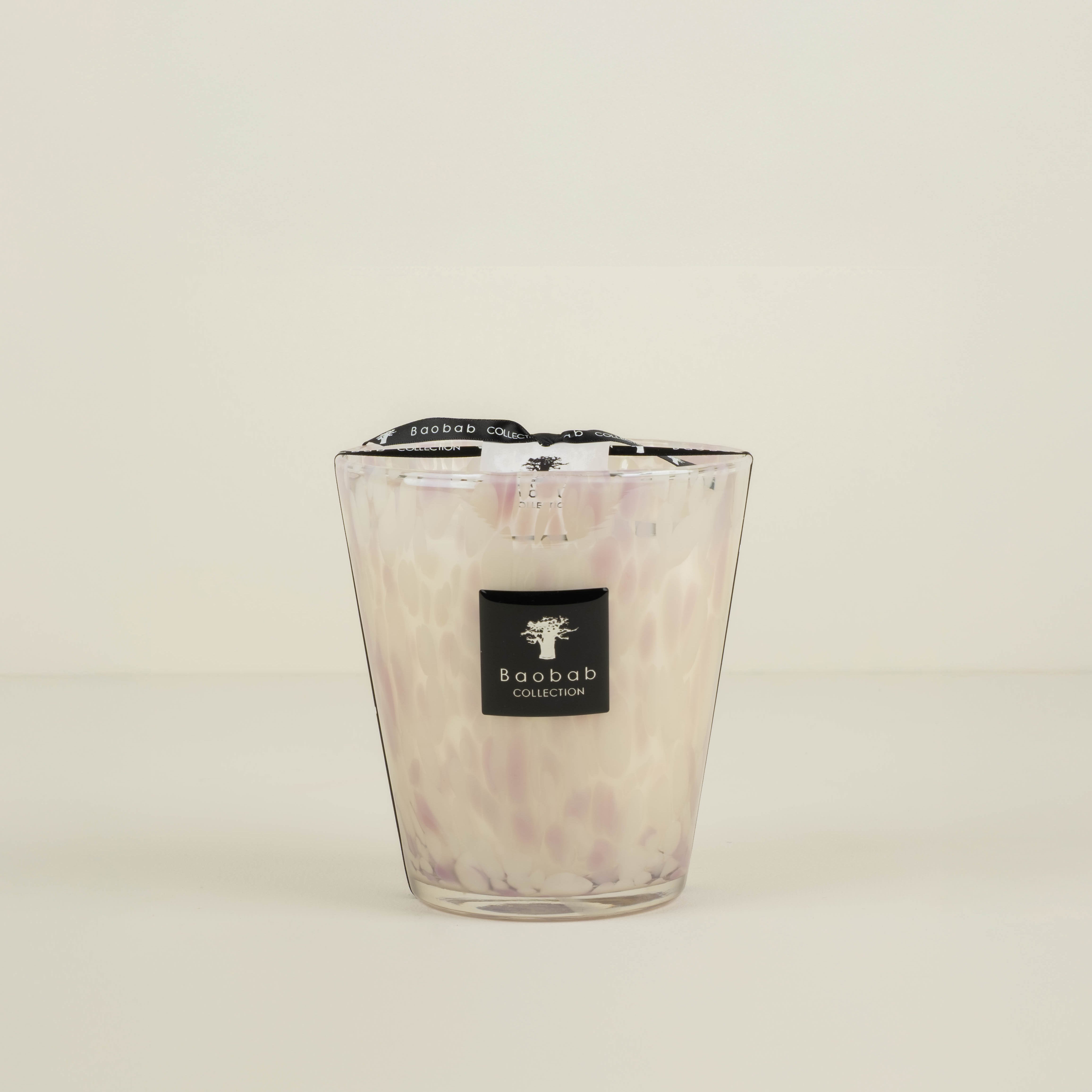 Pearls White Scented Candle