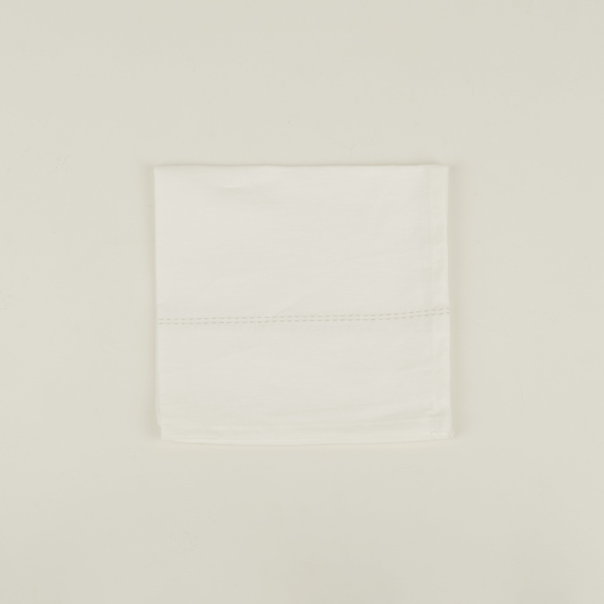 Rythmo Linen Napkin, White/String