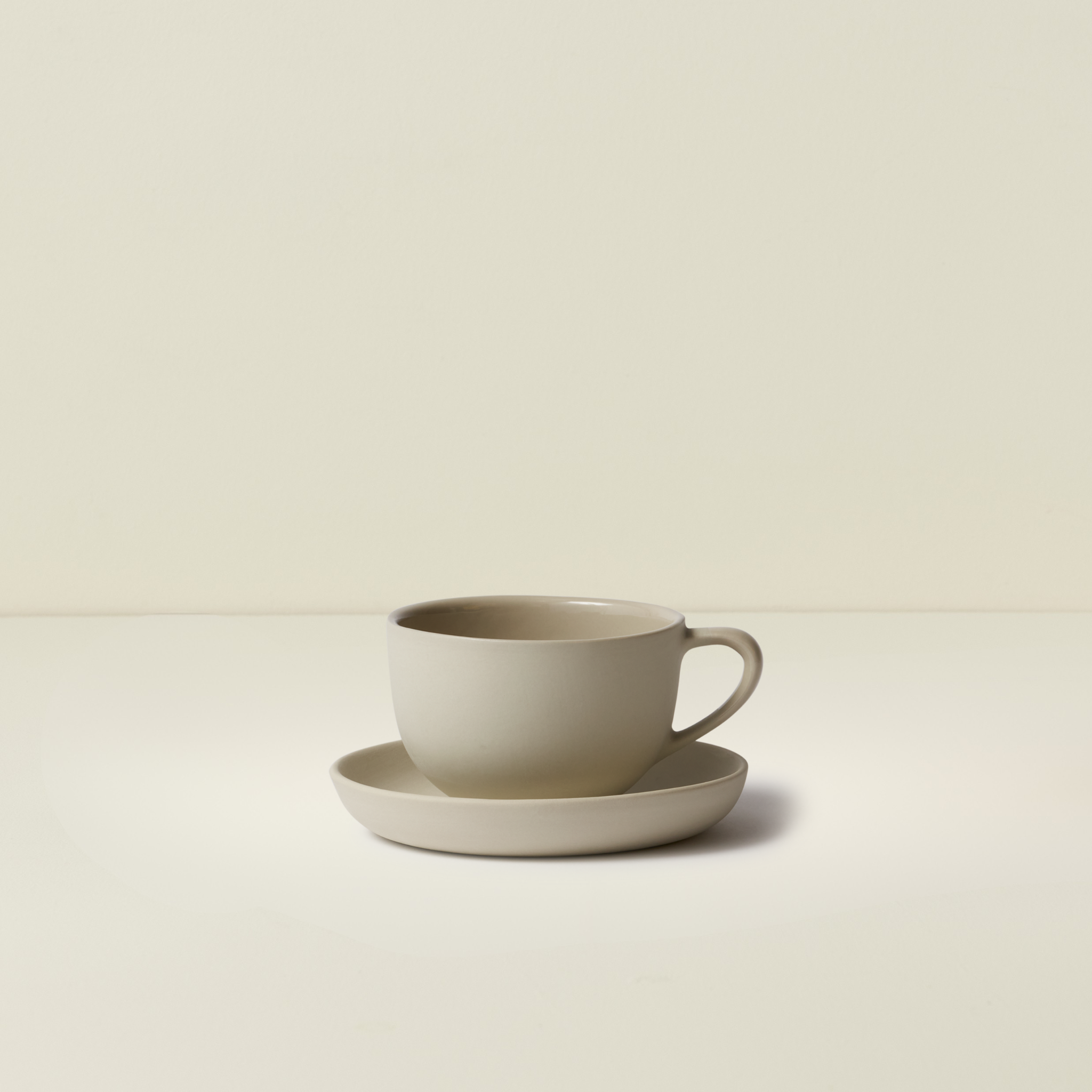 Tea Cup And Saucer Round