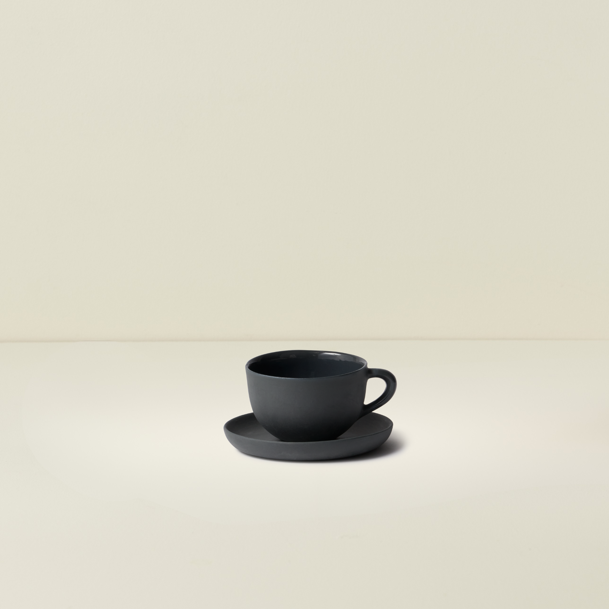 Espresso Cup and Saucer Round