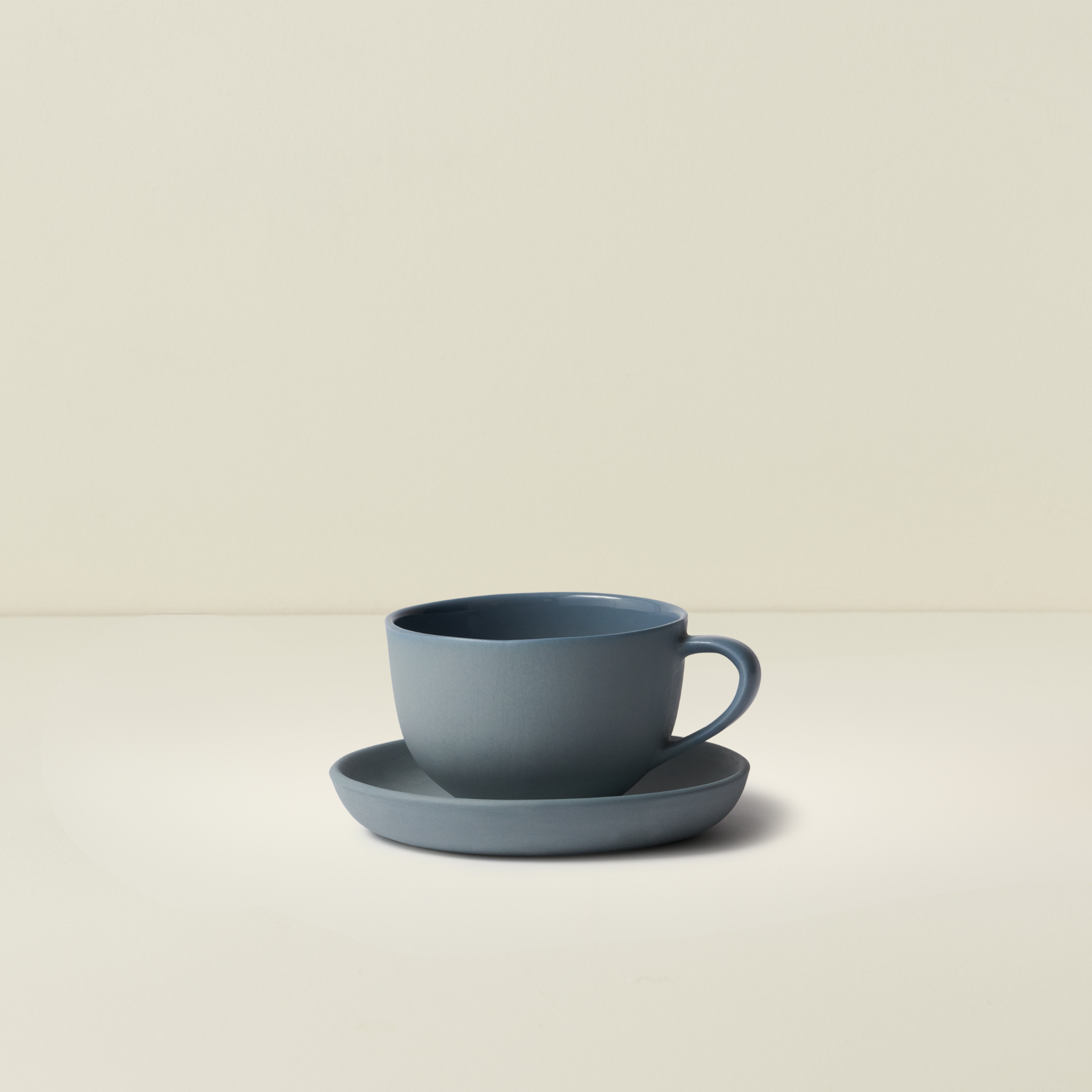 Tea Cup And Saucer Round