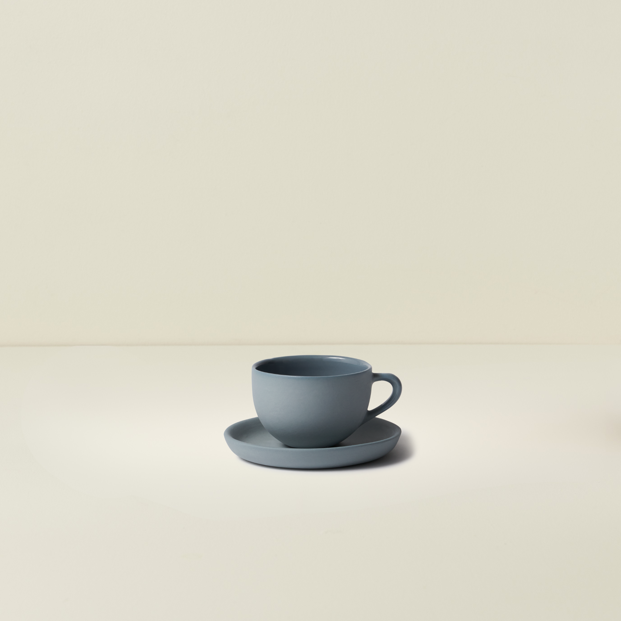 Espresso Cup and Saucer Round
