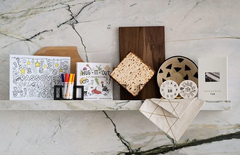 Set your Passover Table