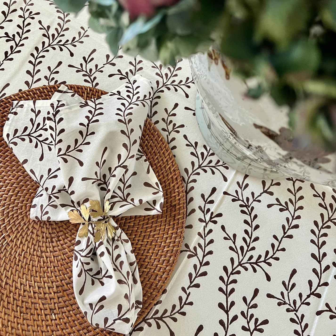 Winding Vines Napkins, Chocolate Brown, Set/4