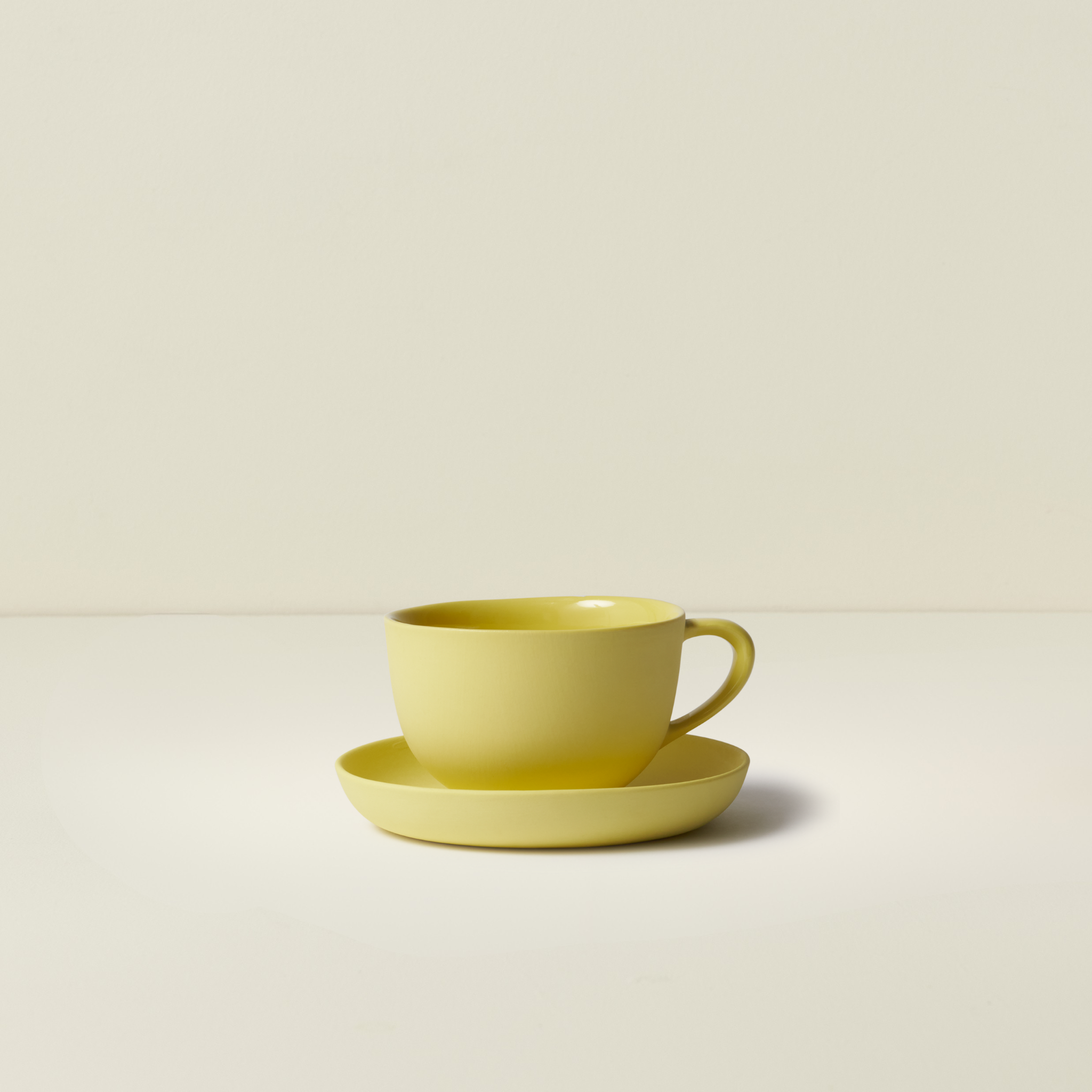Tea Cup And Saucer Round