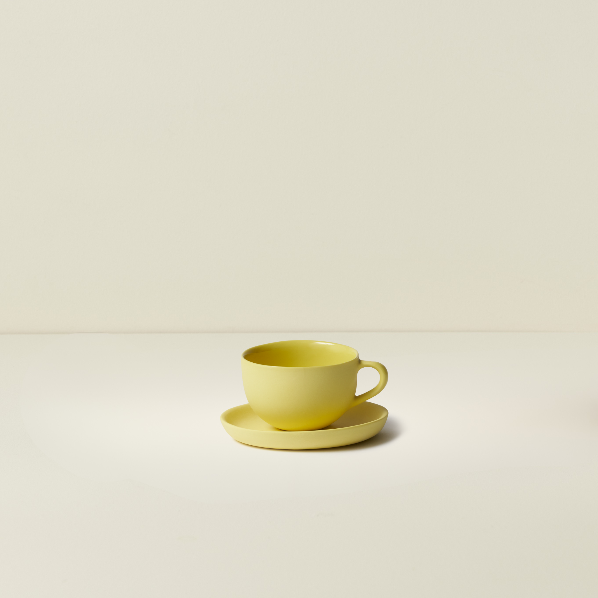 Espresso Cup and Saucer Round