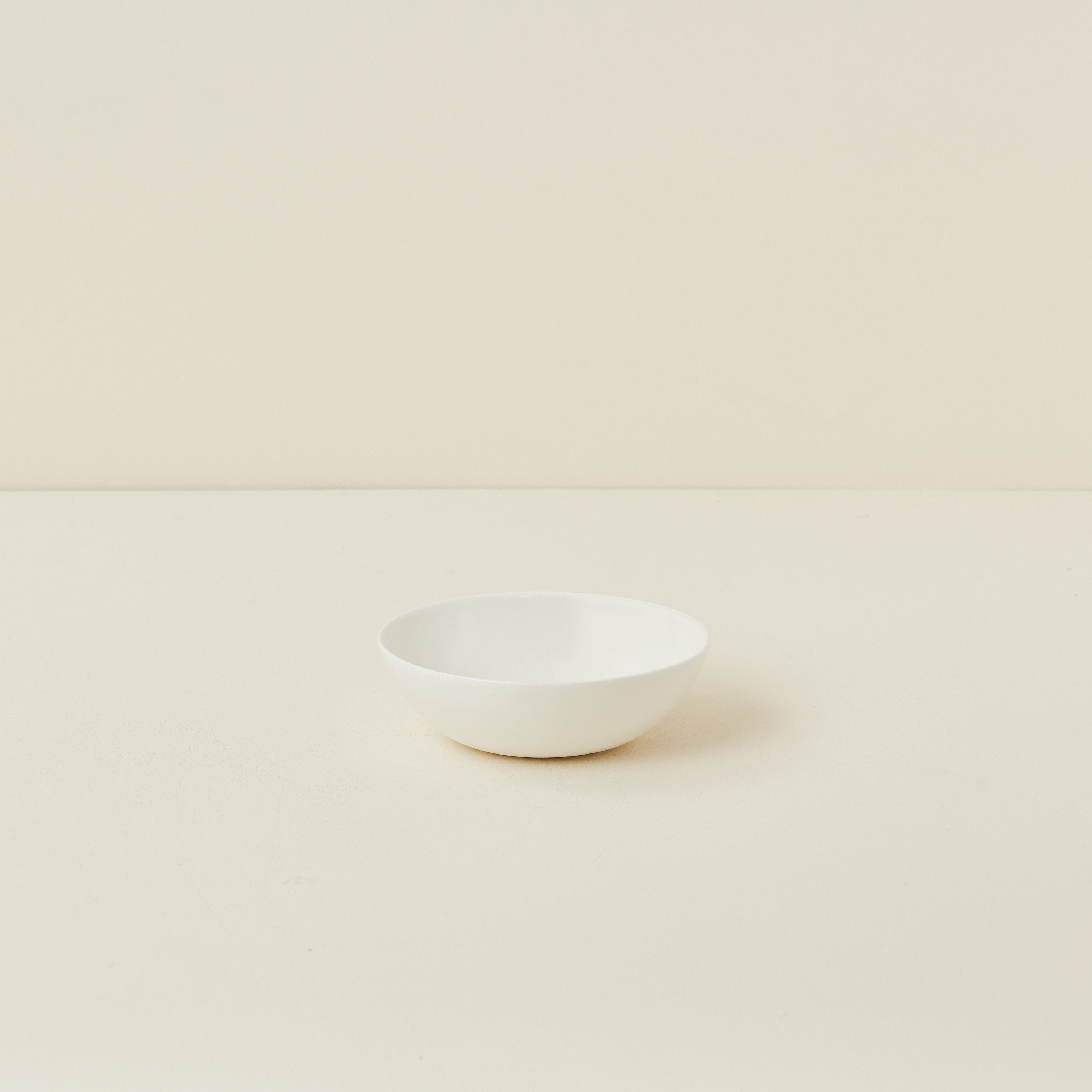 A Table White Dinnerware Collection